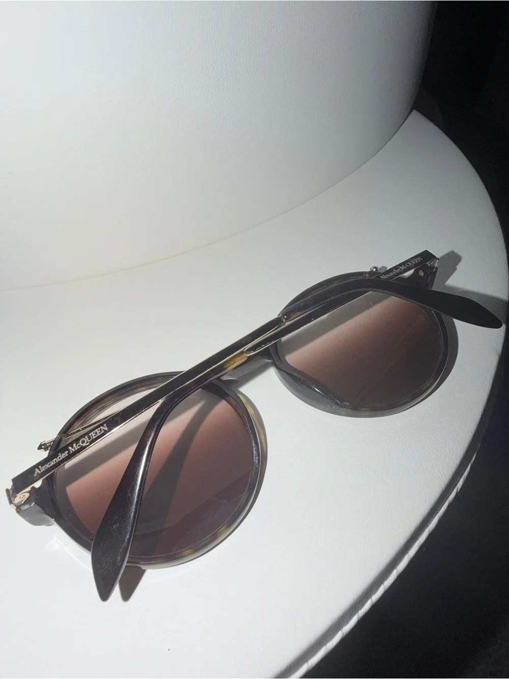 Alexander McQueen Round Tortoiseshell Sunglasses with Brown Gradient Lenses